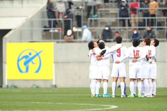 上海市足协贺电海港：上海职业足球首个双冠王